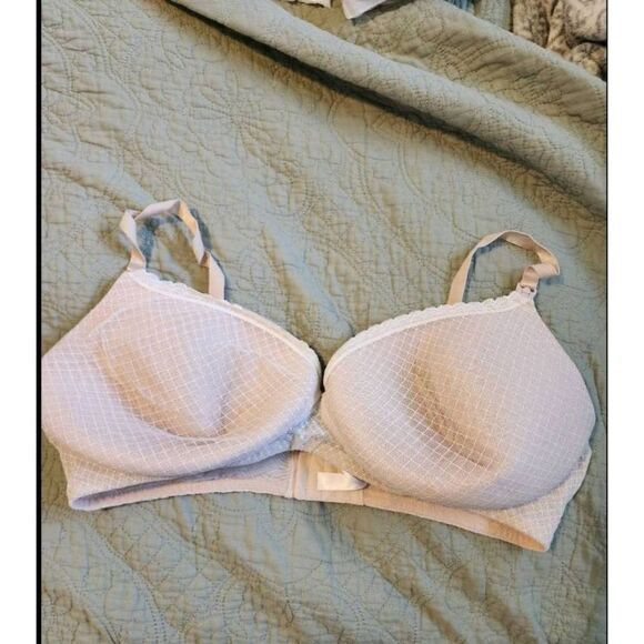 Gilligan & O'Mally Nursing Bra - Picture 1 of 3